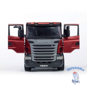 Тягач Scania с прицепом-платформой и гусеничным бульдозером CAT