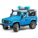 Полицейский внедорожник Land Rover Defender Station Wagon с фигуркой