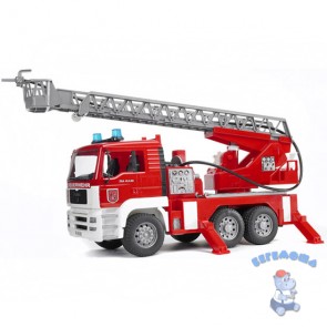 Пожарная машина Man с лестницей и помпой